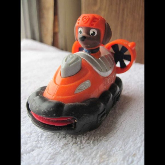 Paw Patrol Rescue Racer Zuma Hovercraft Plastic Toy Car Race Wheels Don't Work - Picture 1 of 8